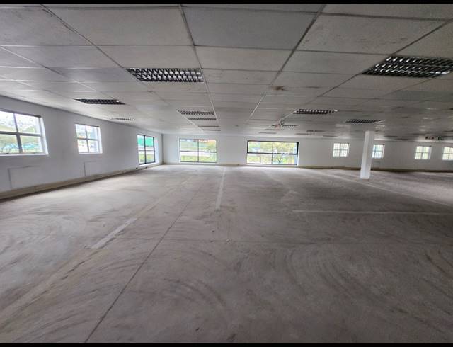 588M² OFFICE TO LET IN HALFWAY GARDENS